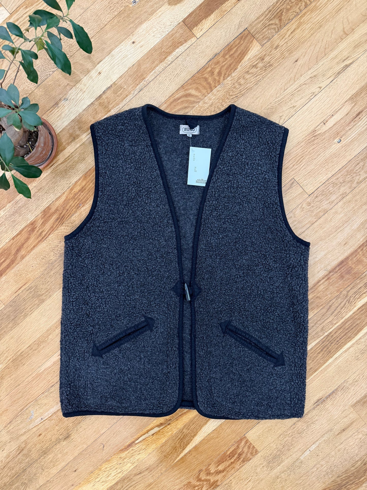 Vintage Runo Fleece Vest-XL