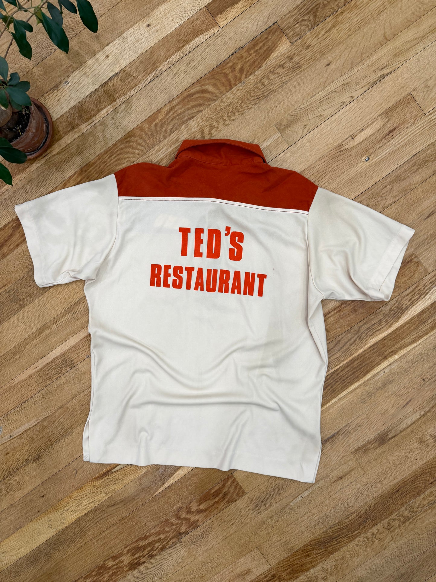 70’s Ted’s Restaurant Zip Polo-Large