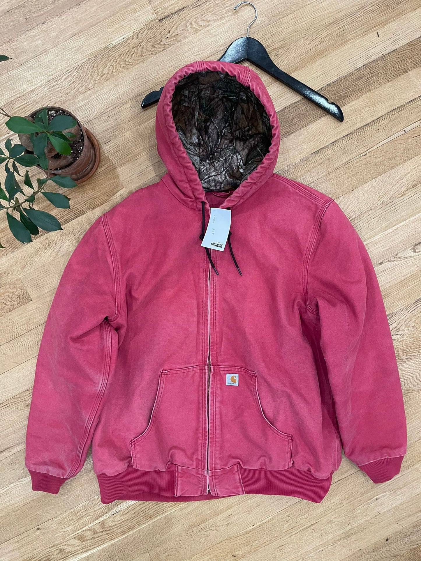 Red camo lined Carhartt Jacket-Femme XL