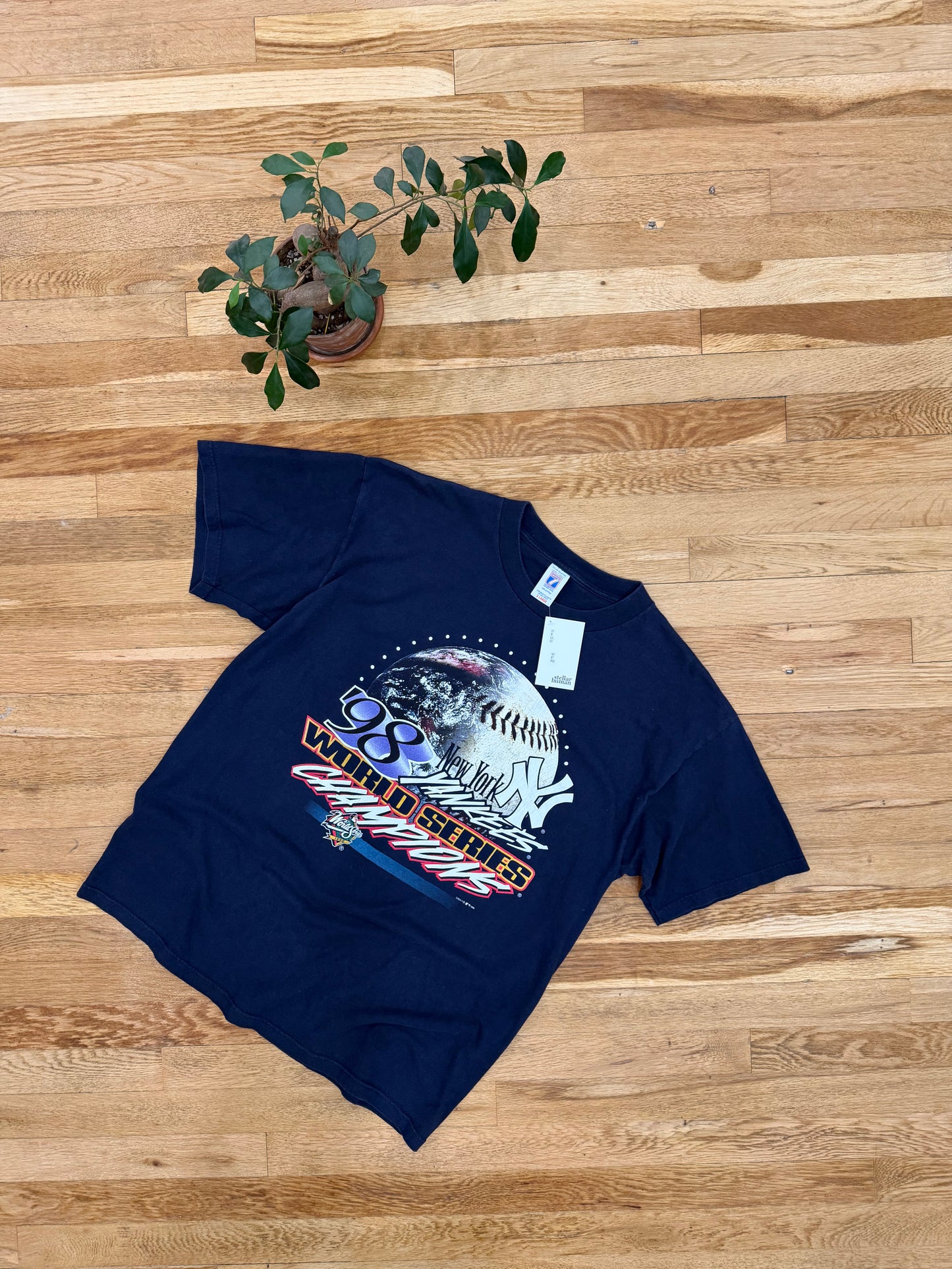 ‘98 Yankees World Series Champions Tee-XL